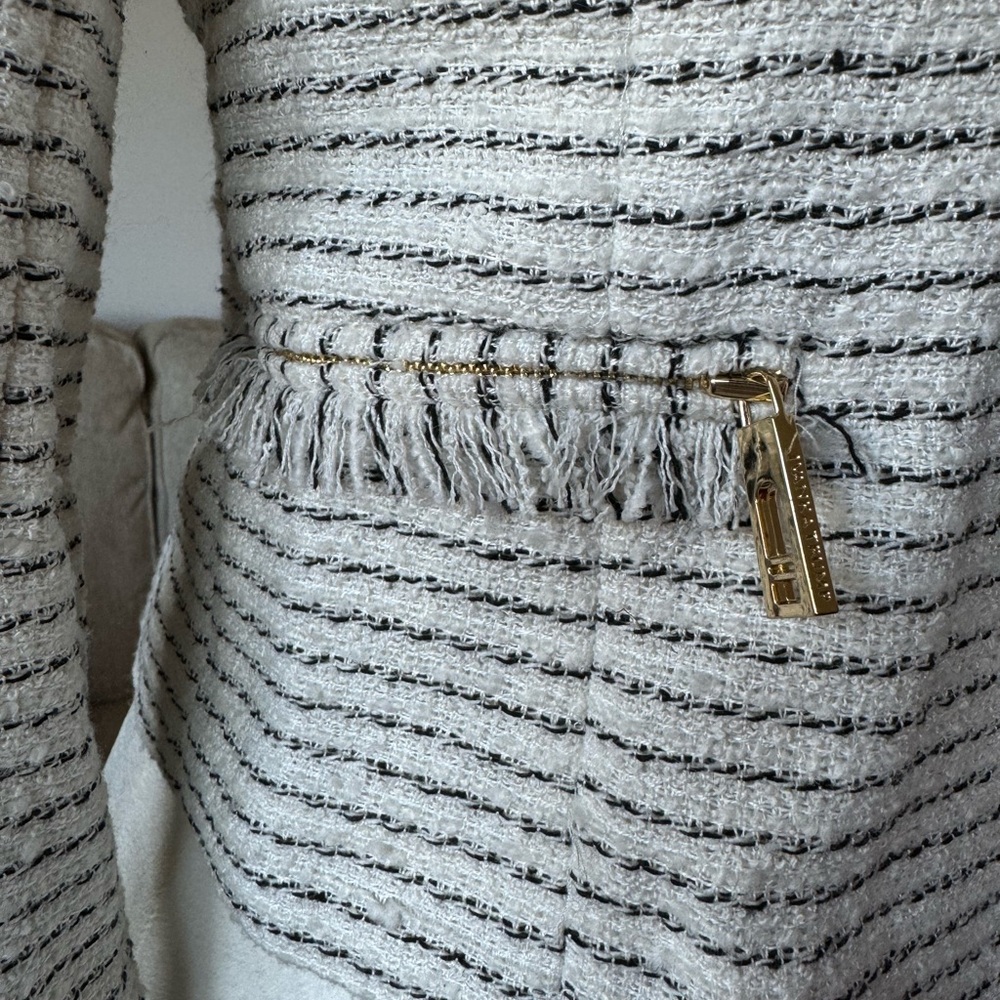 Ivanka Trump Blazer Off White w Black Accent, size small gold accent detail NWTS - Picture 8 of 8